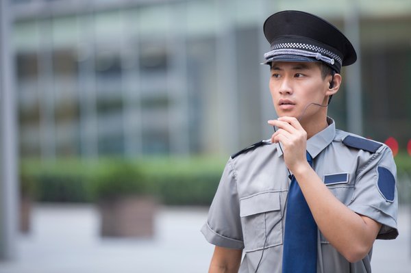 Explorez nos services personnalisés de sécurité et sûreté